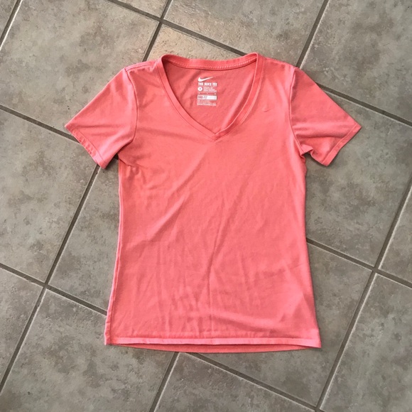 Nike dry fit shirt - Picture 1 of 2